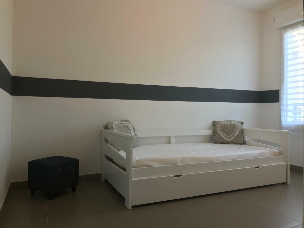 Apartmán Appart' Au Port Fréjus Exteriér fotografie